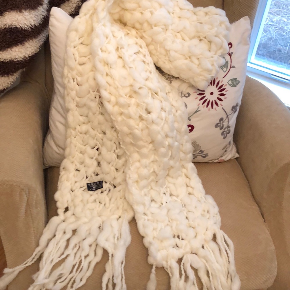 Scarf, chunky creamy white scarf